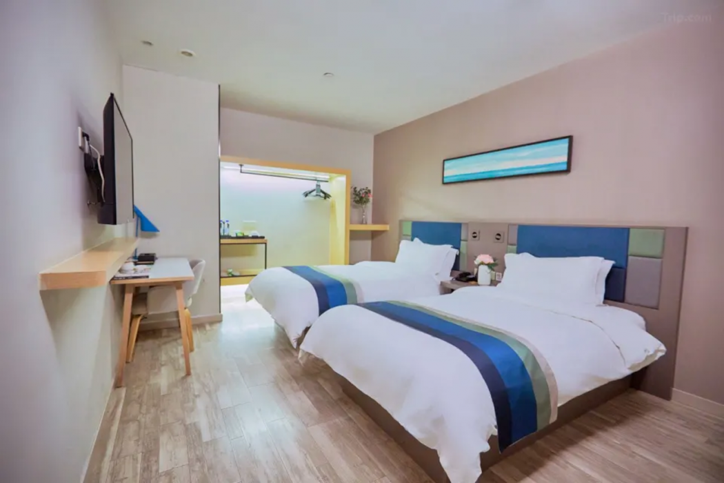 Home Inn Selected (Sinan Road) 19/45