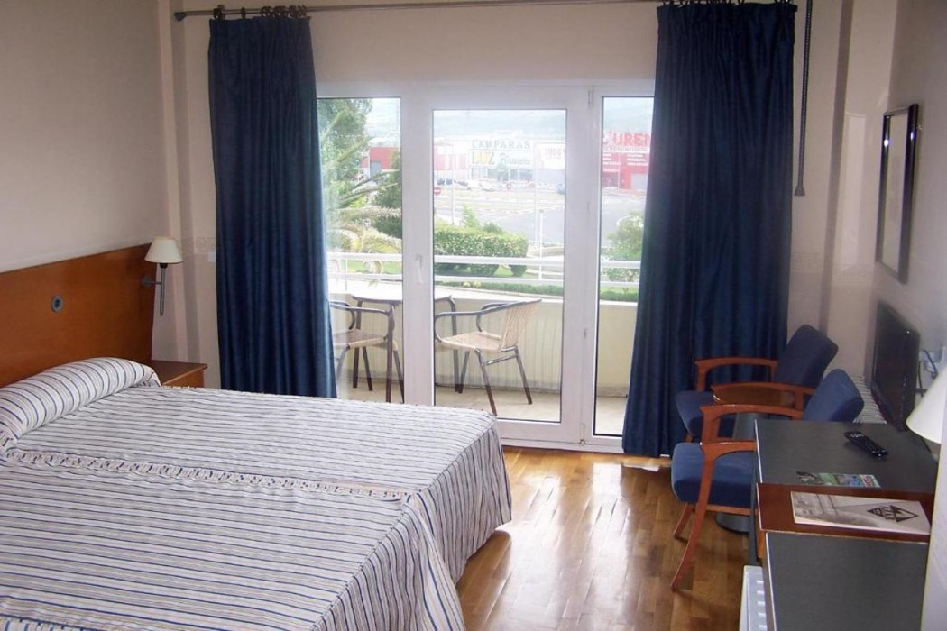 Hotel Azar 16/59