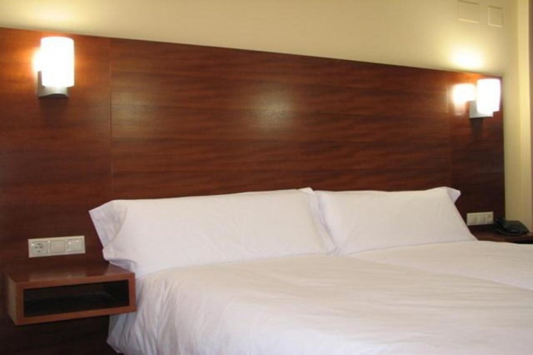 Hotel Ruta de la Plata de Asturias 7/34