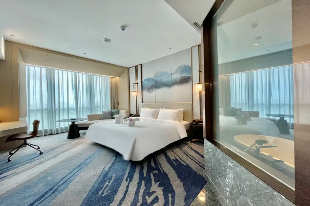 White Swan VYV Hotel 10/57