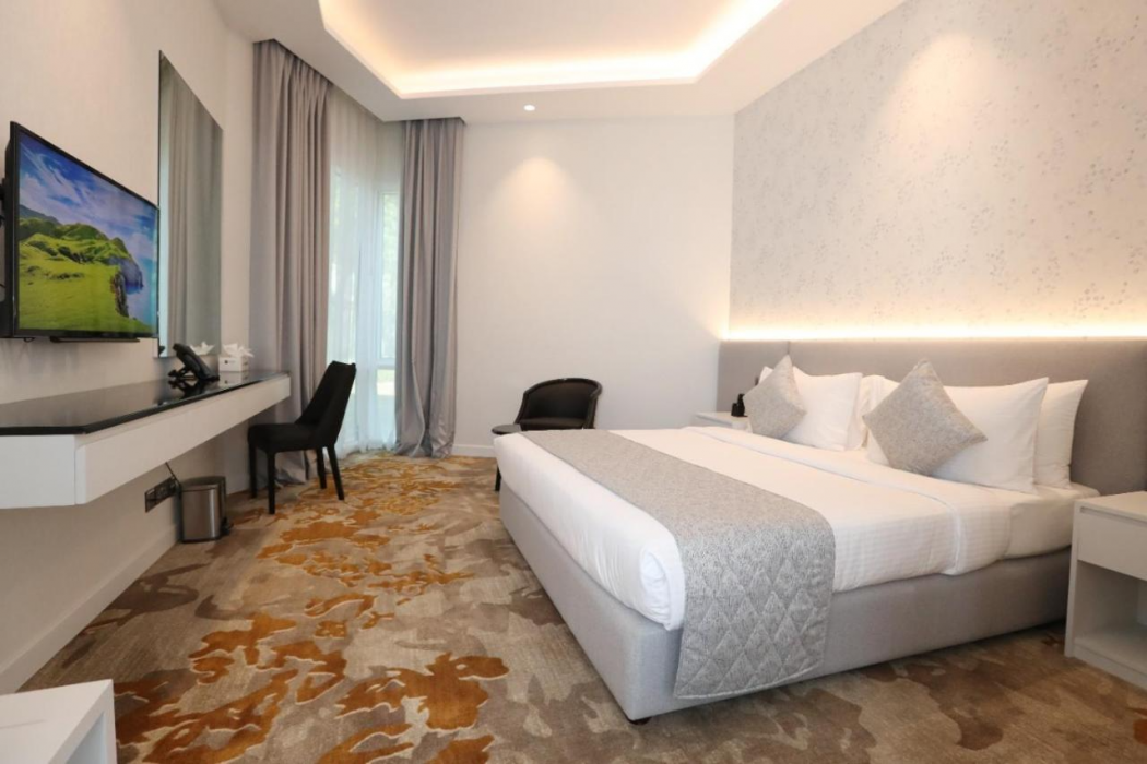 eStay Hotel by Jacobs 13/54