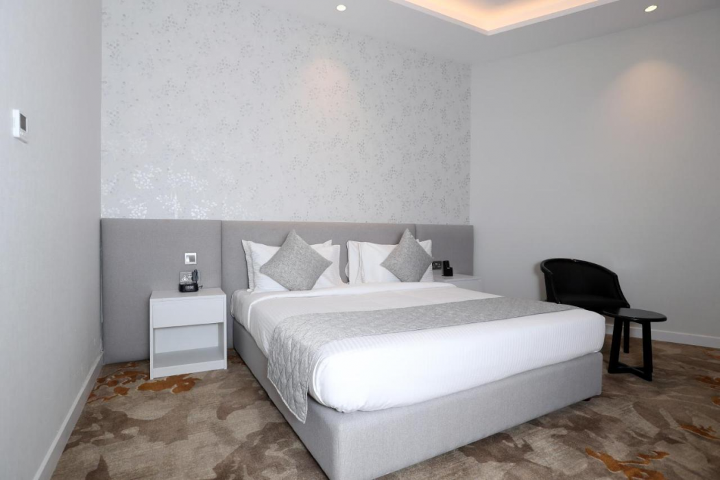 eStay Hotel by Jacobs 10/54