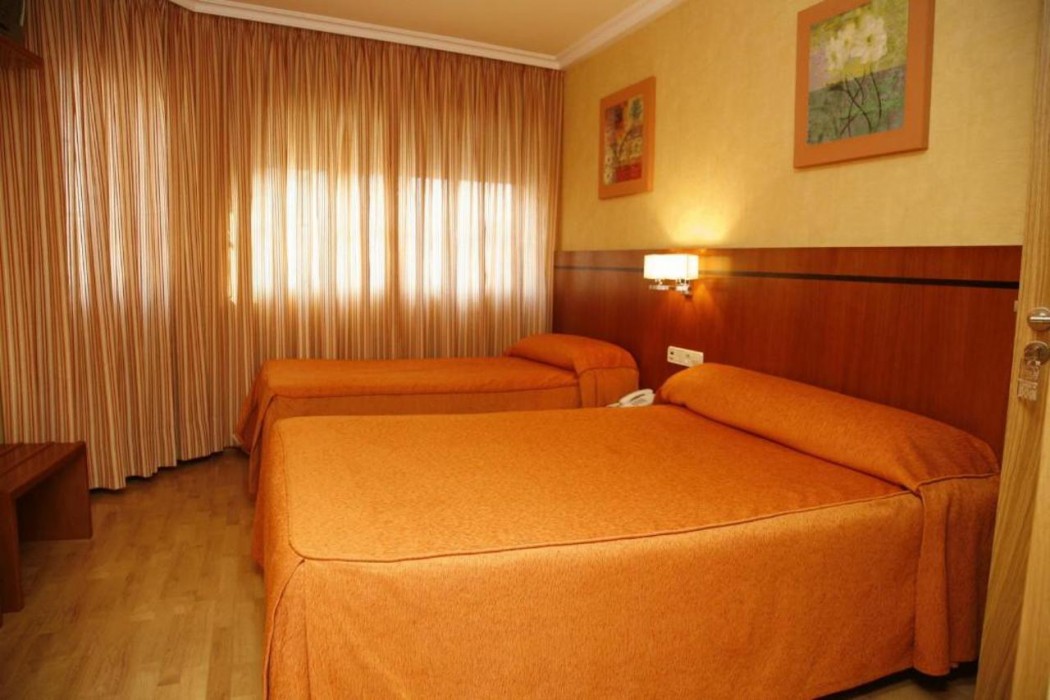 Hotel HHB Pontevedra Confort 17/58