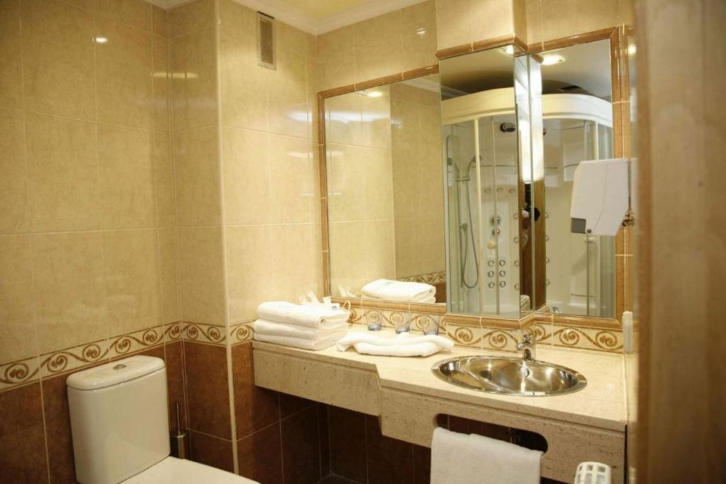Hotel HHB Pontevedra Confort 16/58