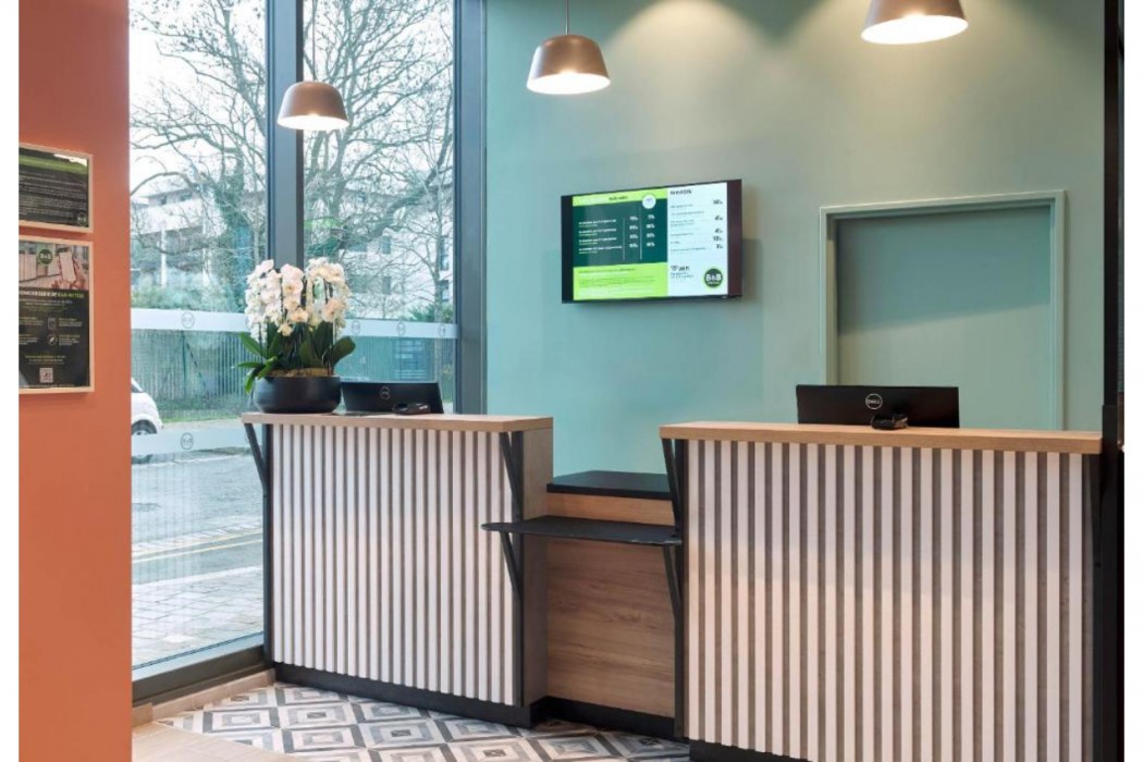 Lobby at B&B Hotel Versailles Rocquencourt, LE CHESNAY