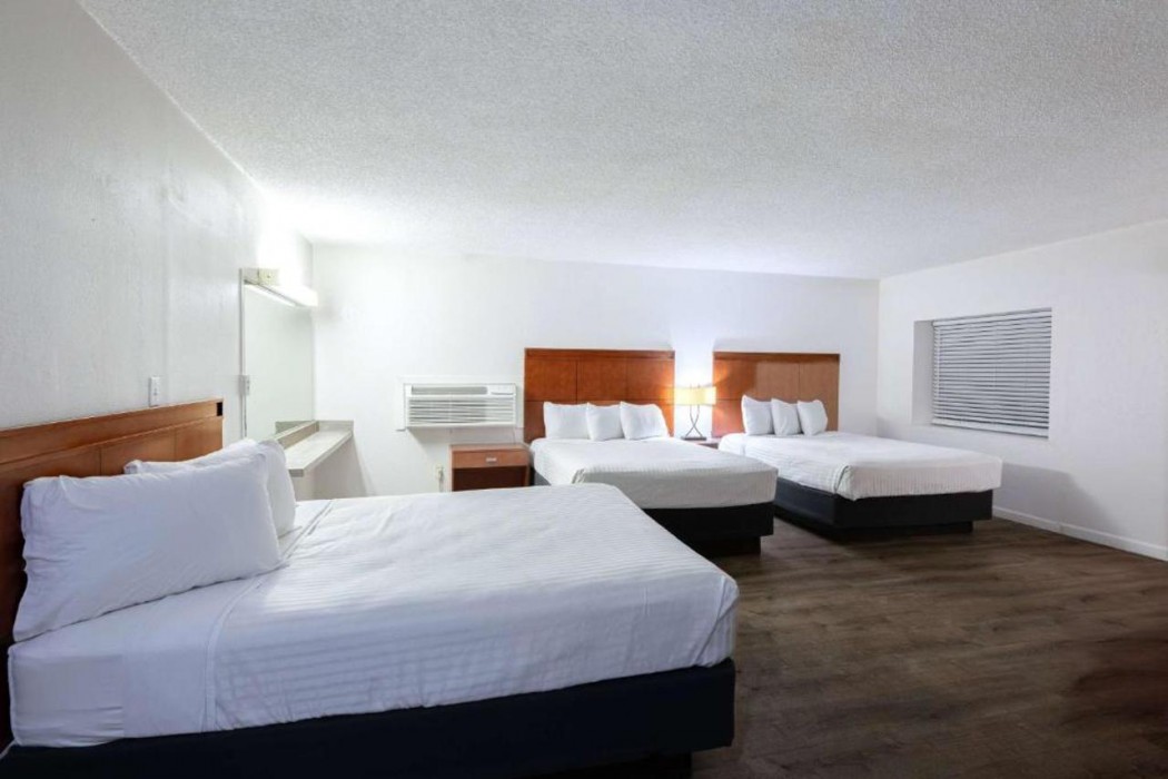 Travelodge by Wyndham Parker 15/67