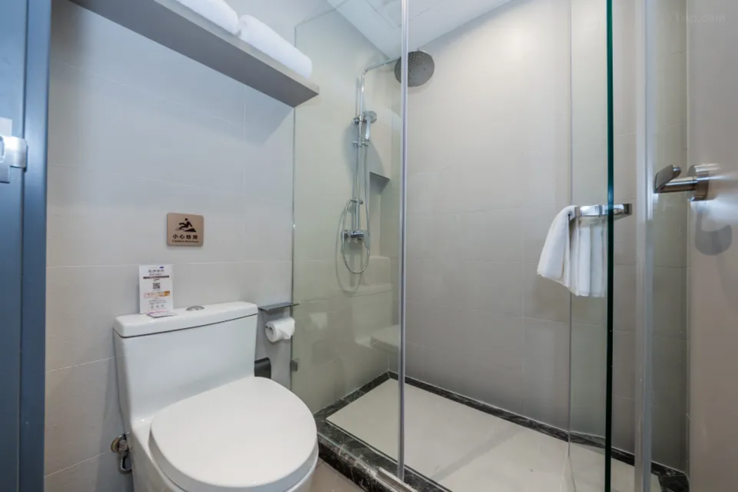 Home Inn Selected (Shanghai New International Expo Center, Guanglan Road Metro Station) 33/56