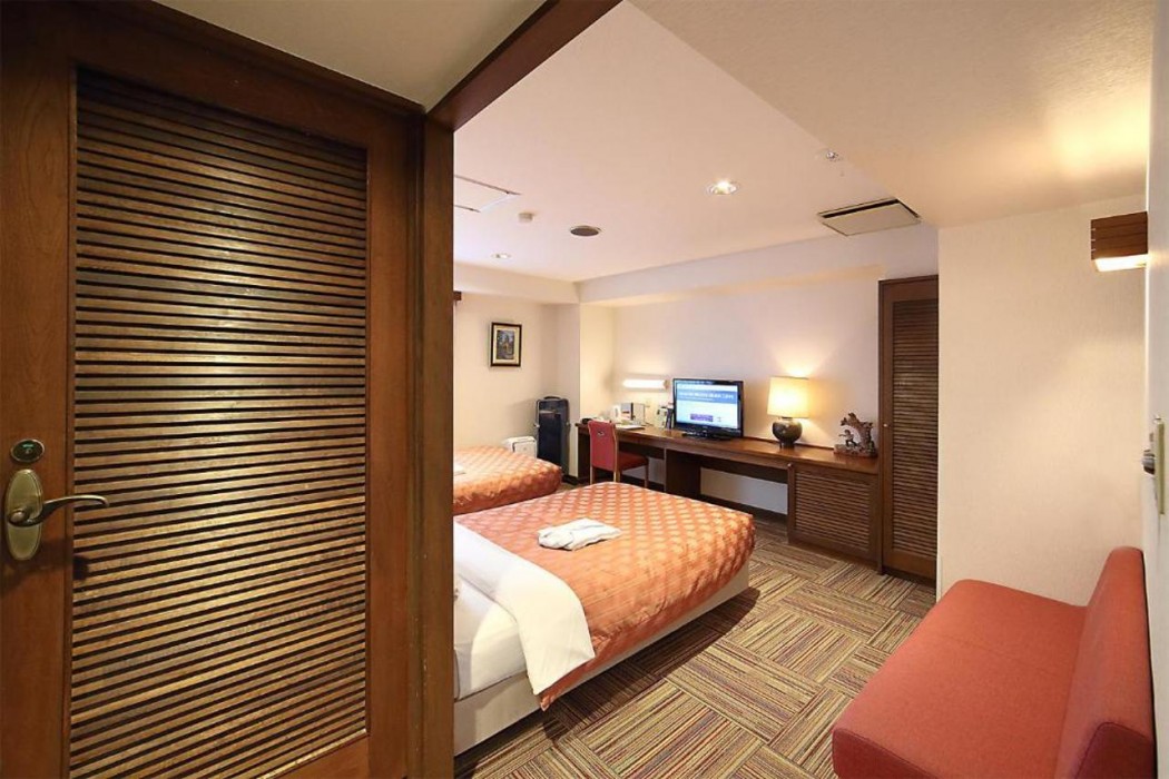 Kumegawa Wing Hotel 33/58