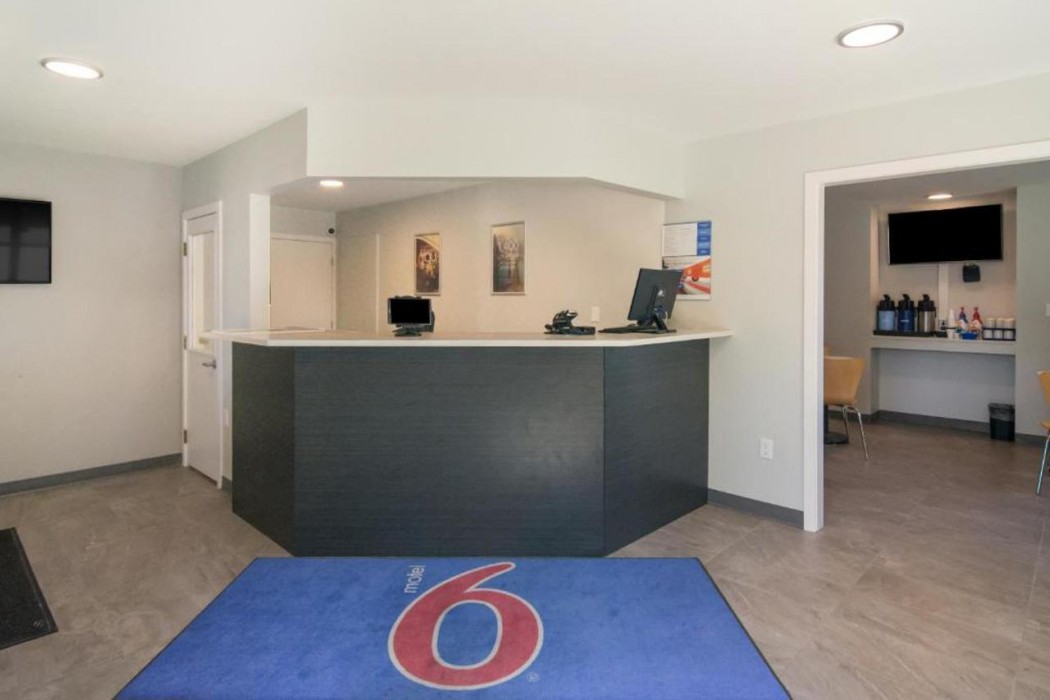 Motel6 Saanichton, BC - Victoria Airport 9/64