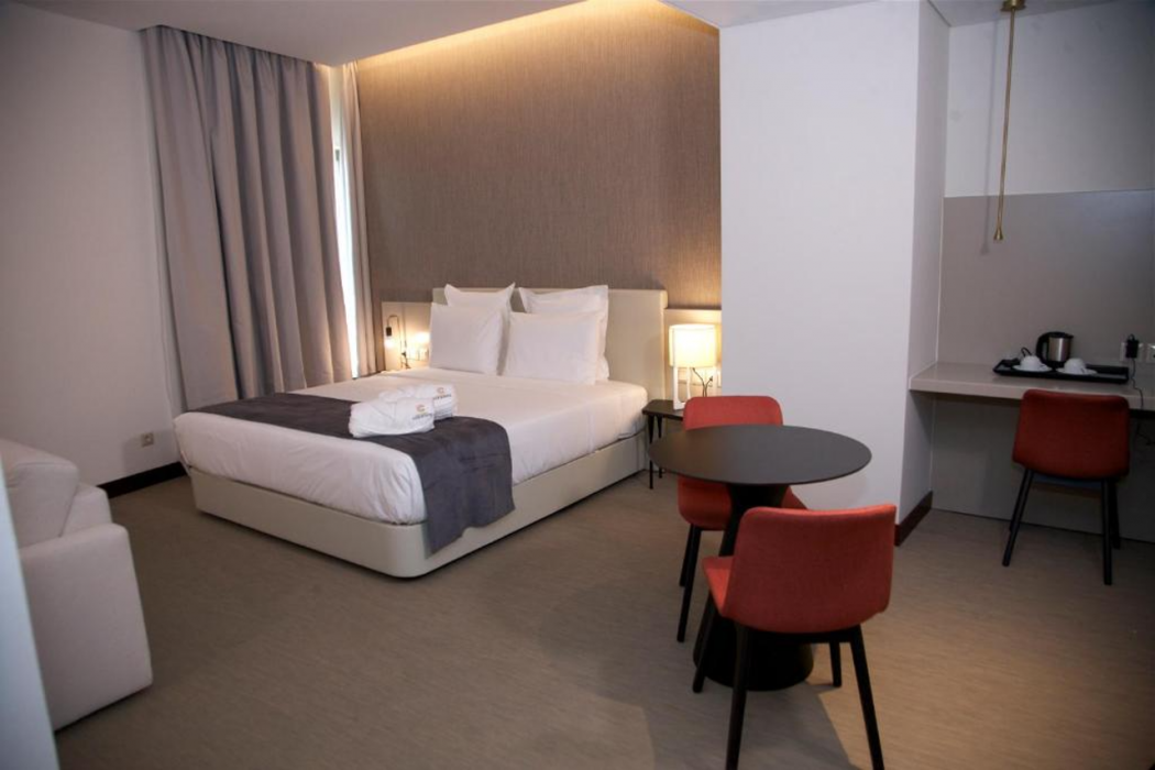 Room at Hotel Continental Horizonte, LUANDA