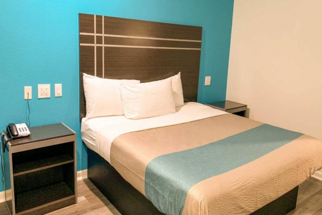 Motel6 Houston, TX – Hwy 249 and Fallbrook 7/44