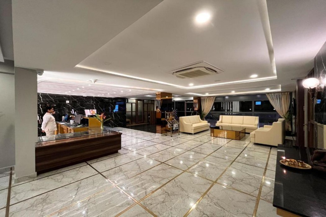 Lobby at Clarks Inn Airport Hotel Bangalore, BANGALORE