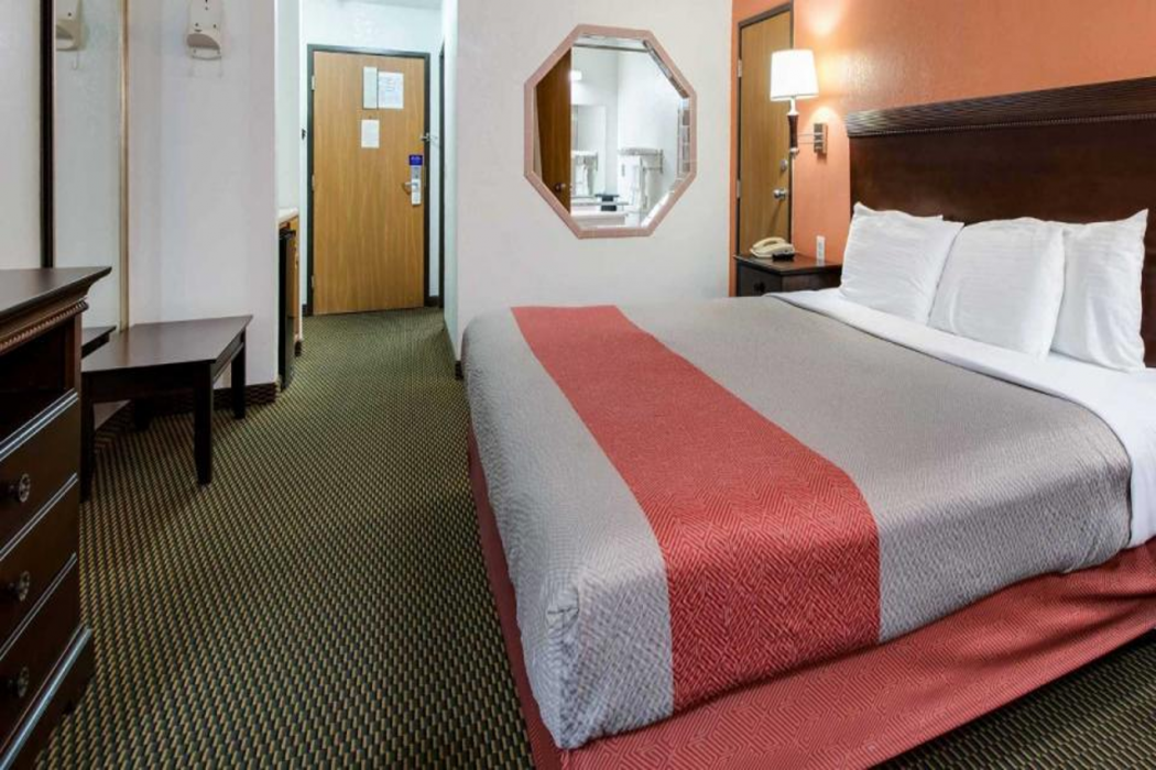 Motel6 Marion, IL 12/49
