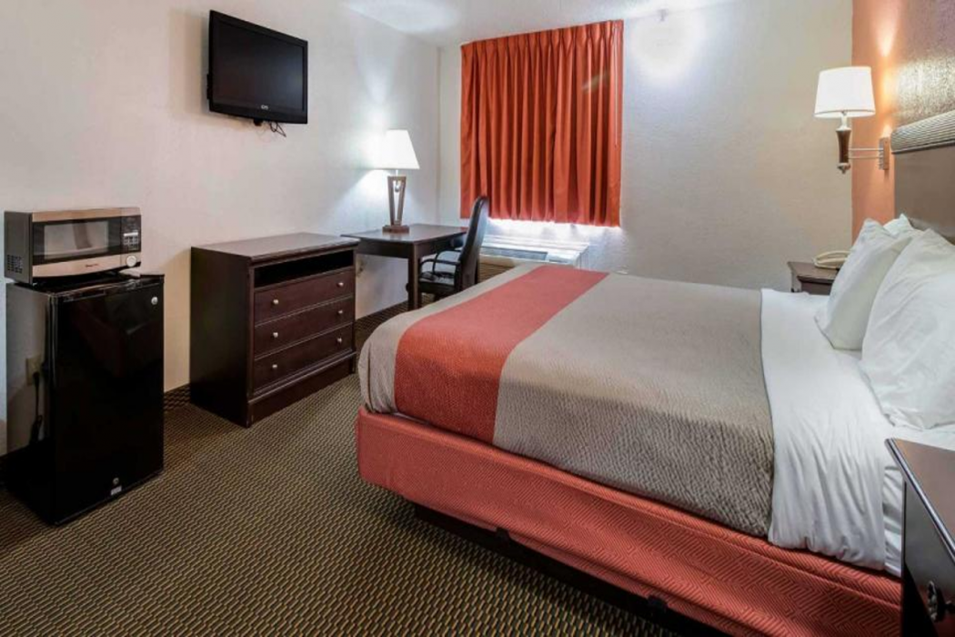 Motel6 Marion, IL 10/49
