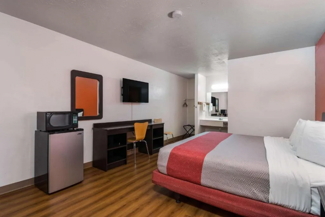 Motel6 Attalla AL 12/63