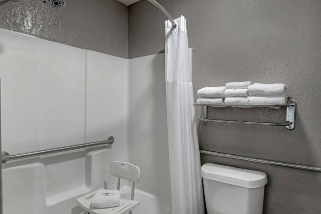 Studio6 Meridian, MS – Bonita Lakes 17/47