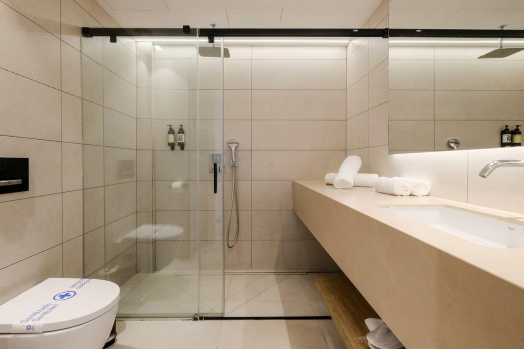 AzuLine Hotel M 8/42