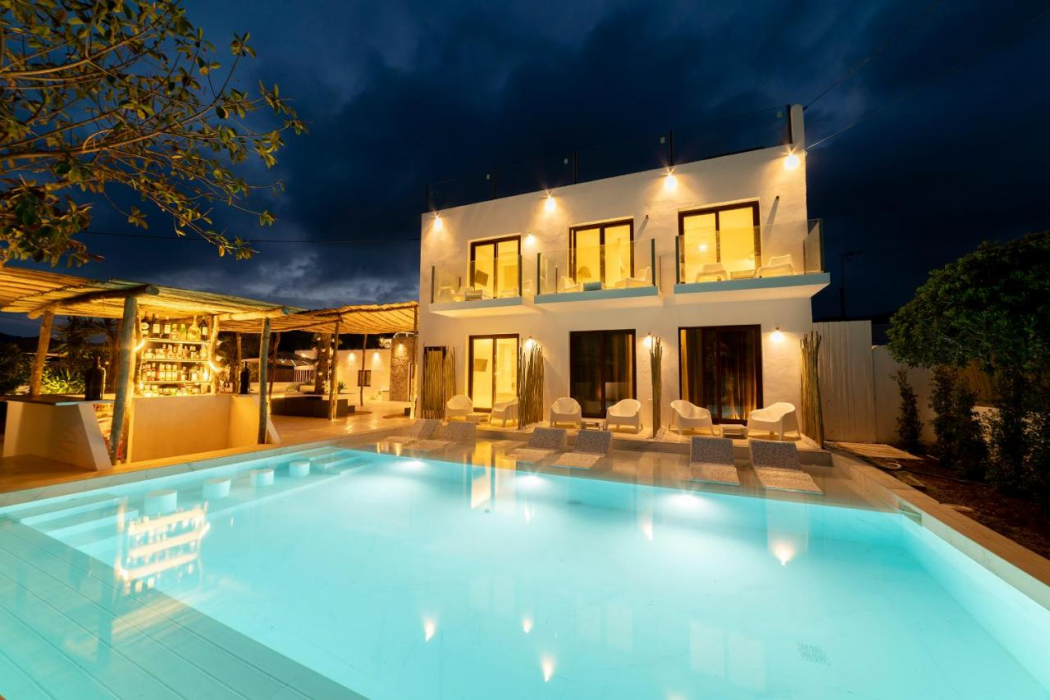 PAIISE Hotels 1/58