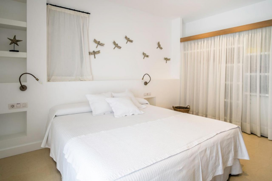 Hotel Es Mares 11/56