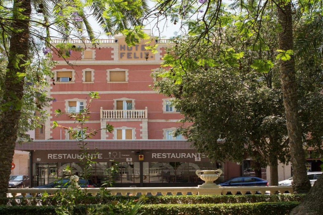 Hotel Felix 1/43