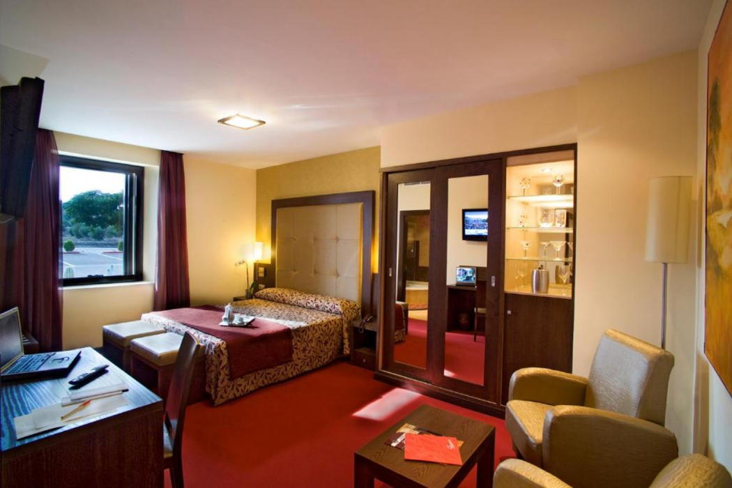 Hotel Juleca 8/26