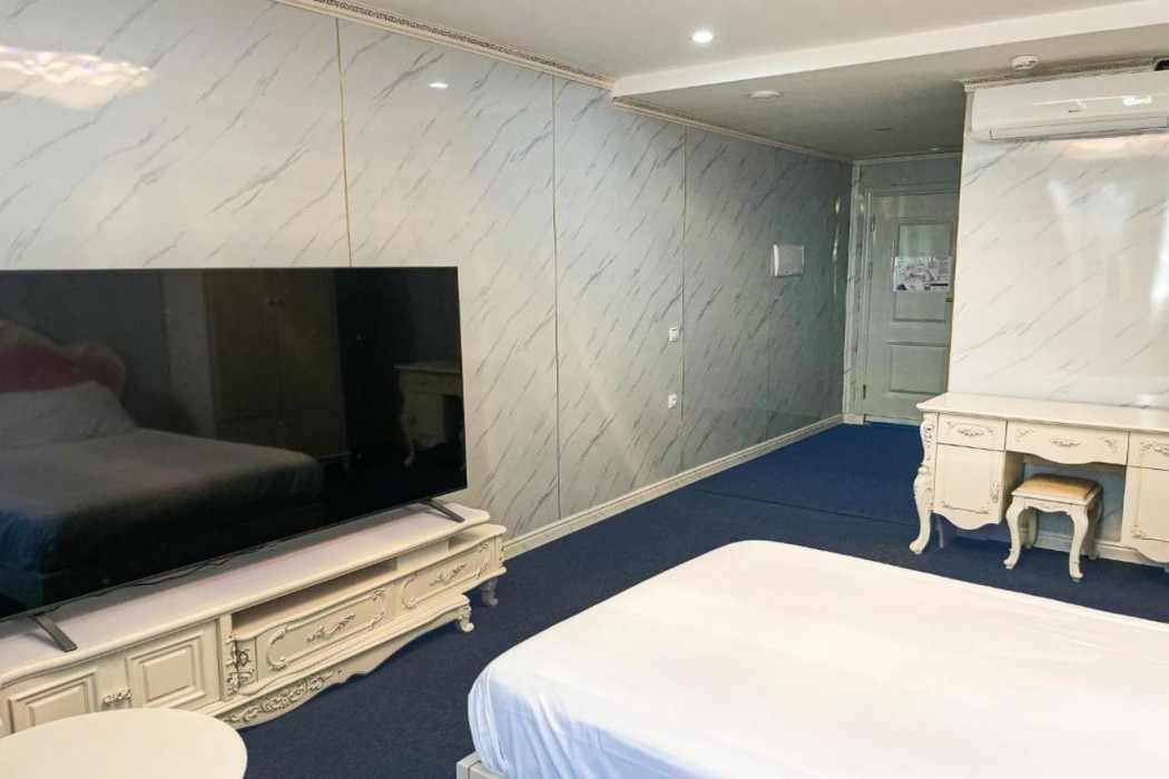 Hotel Aviacion 19/53