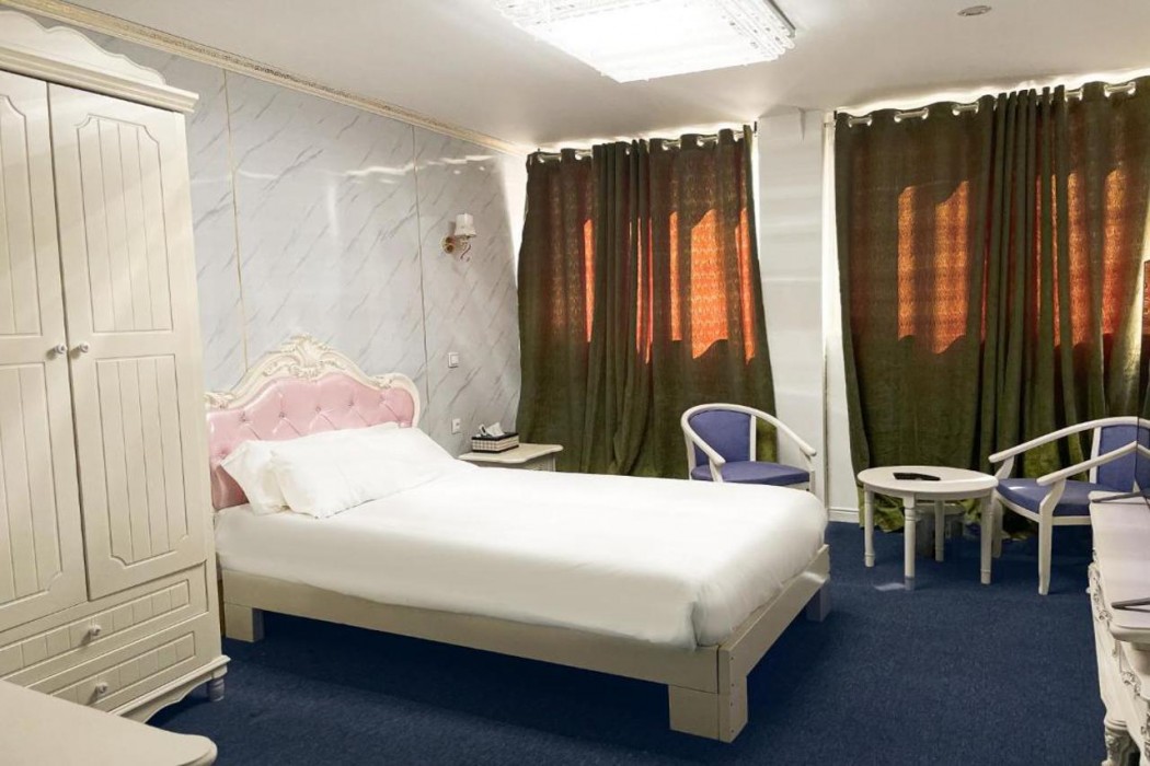 Hotel Aviacion 18/53