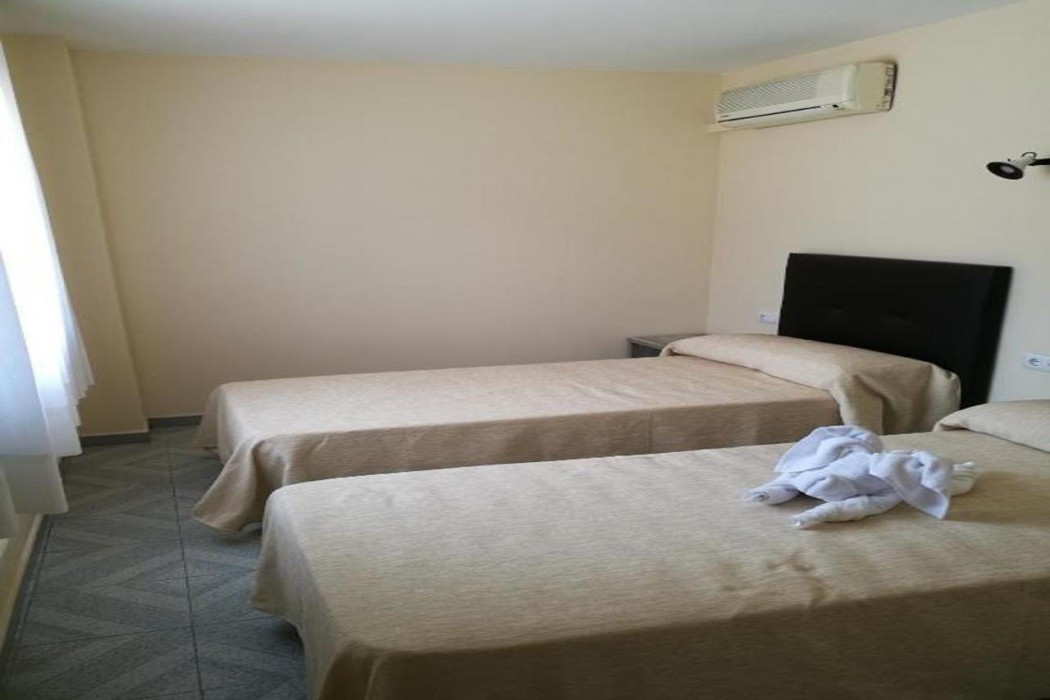 Hotel L Albera 7/34