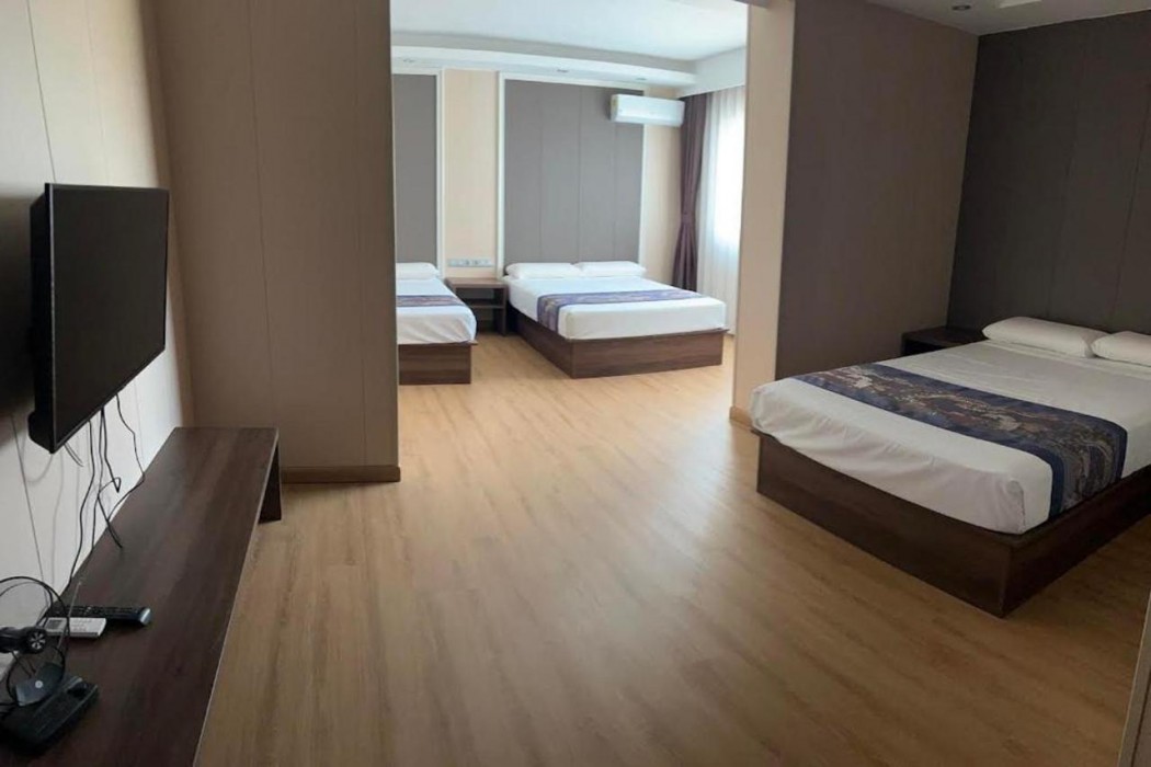 Hotel Nueva Europa 8/25