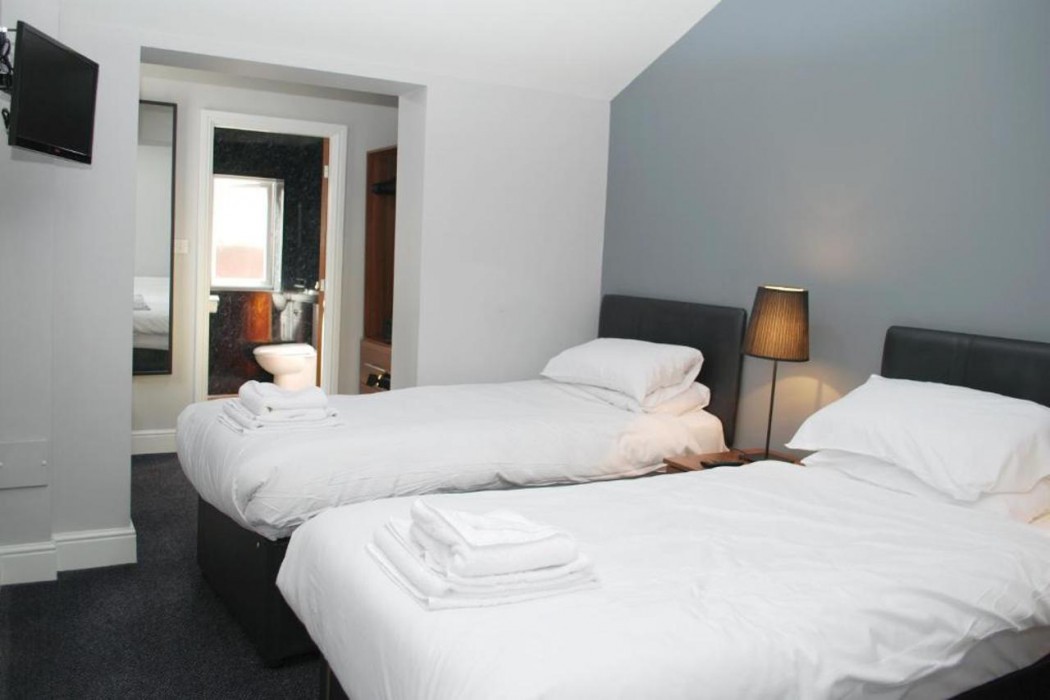 The Liverpool Inn Hotel 7/45