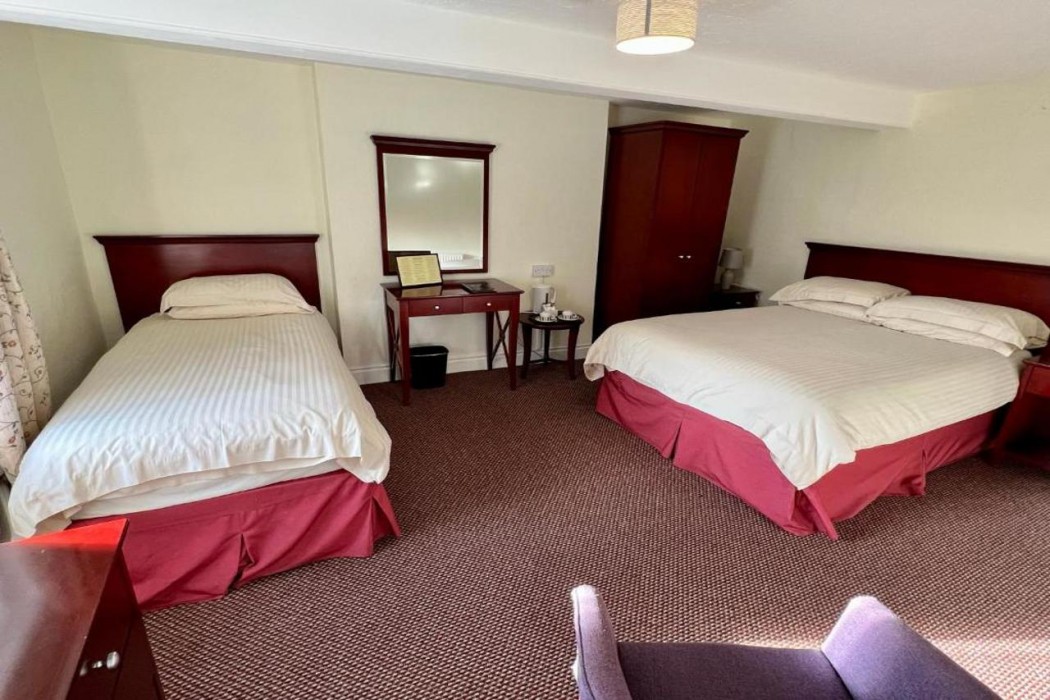 Calverts Hotel - Newport Isle of Wight 12/53