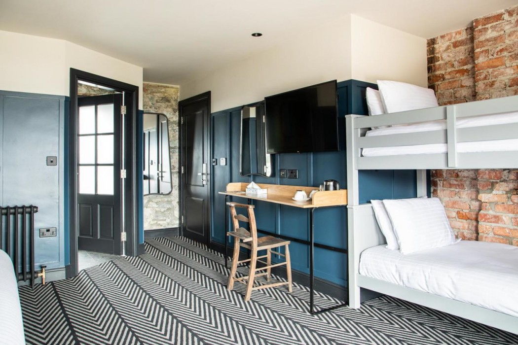 Hotel Avoca 6/35
