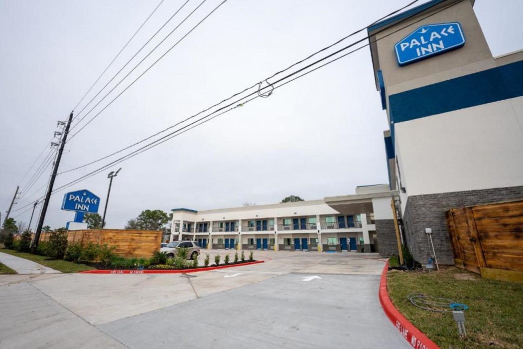 Palace Inn Blue IAH East 2/15