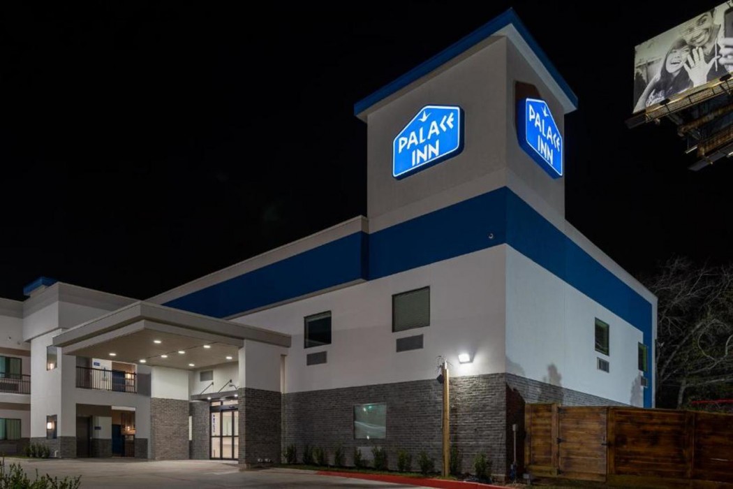 Palace Inn Blue IAH East 1/15