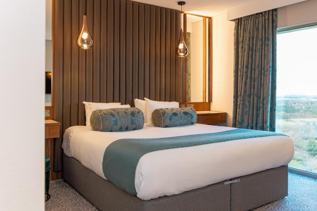 Hotel La Tour 12/64