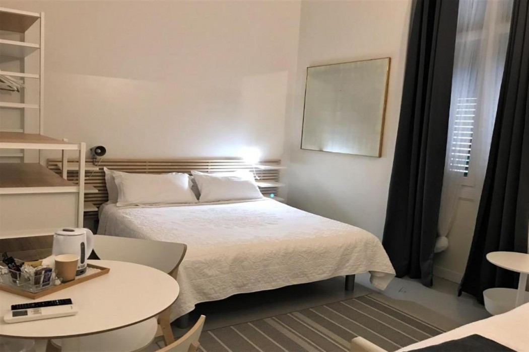 Azur Hotel 9/59