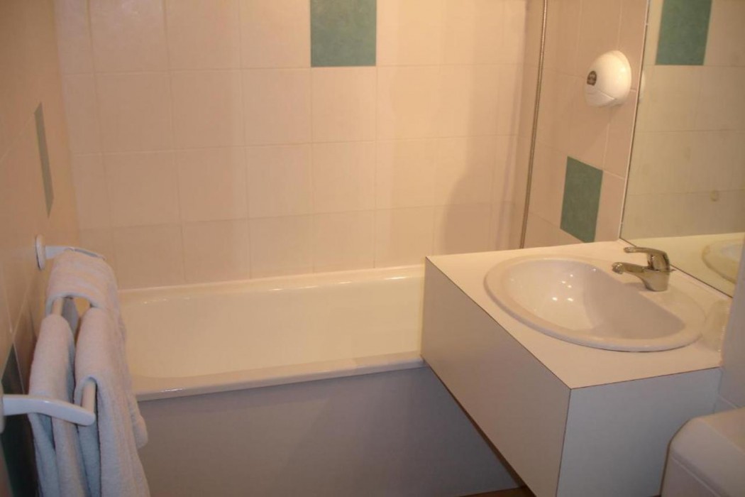 Agape Hotel Niort- Bessines 9/50