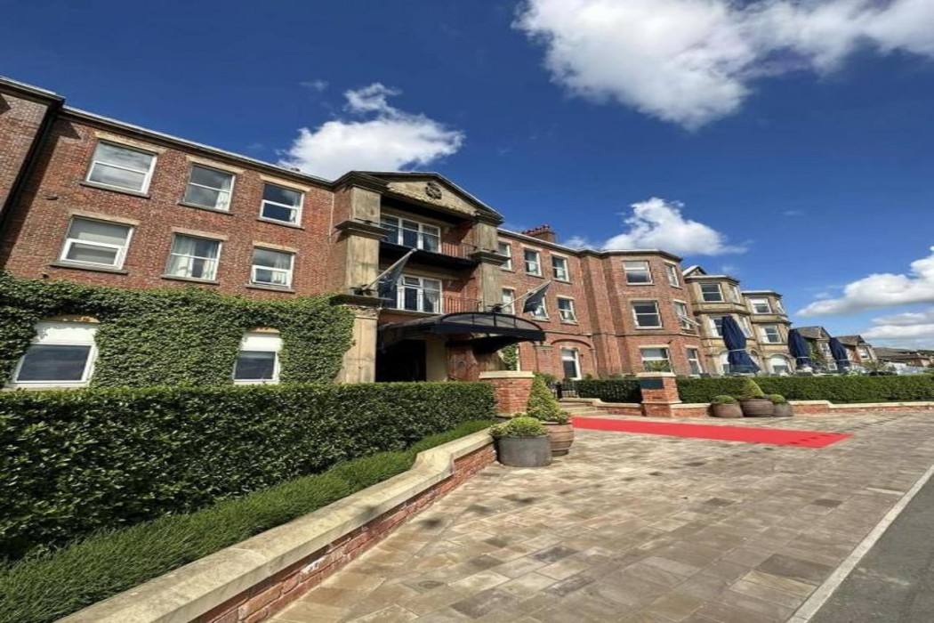 Clifton Arms Hotel 1/58