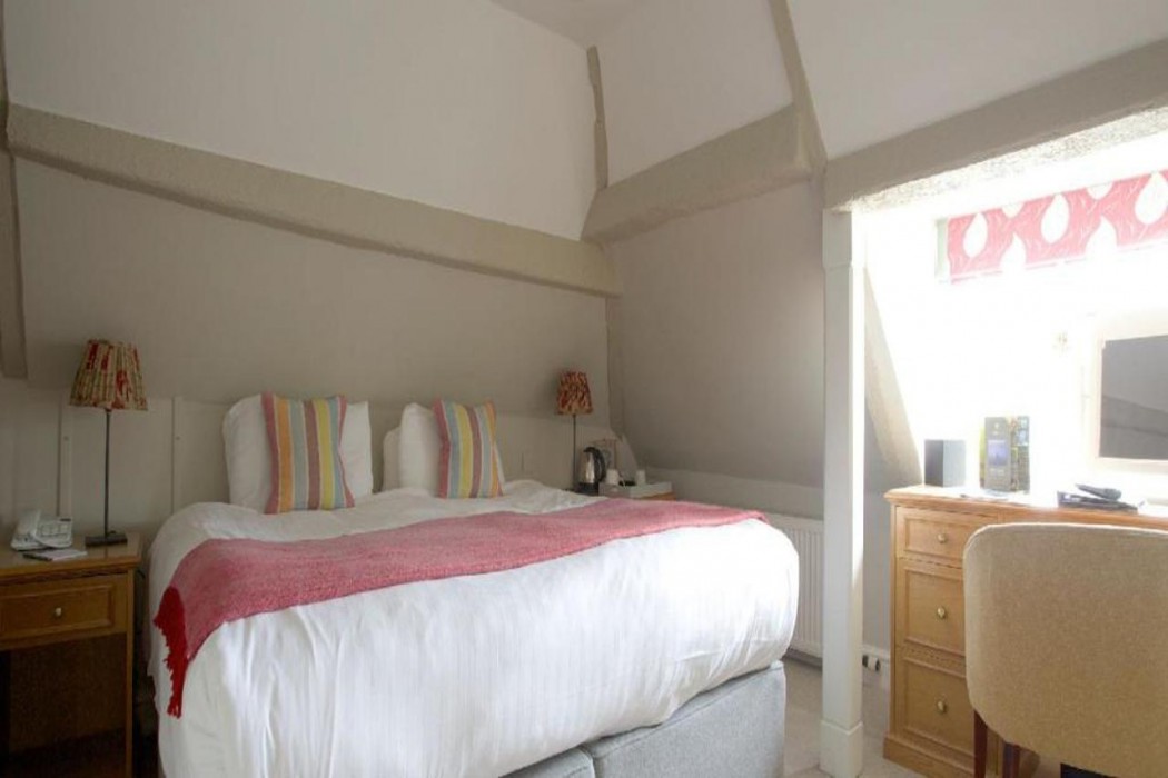 The Bell Inn New Forest 6/58