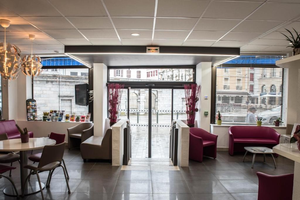 Hotel Bains Sarrailh 32/63