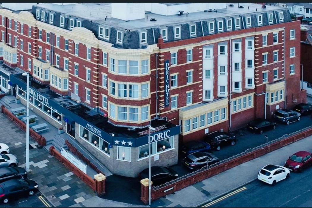 Doric Hotel 2/52