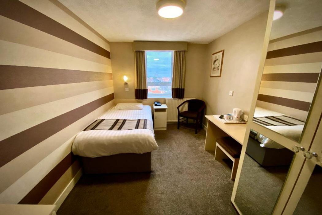 Doric Hotel 16/52