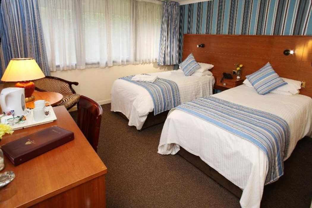 Hermitage Park Hotel 4/42