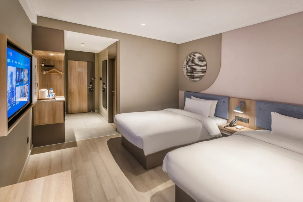 Home Inn (Renmin Road, Guanqian Street, Suzhou) 4/8