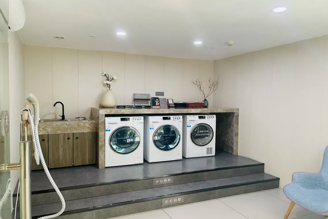 Home Inn (Renmin Road, Guanqian Street, Suzhou) 7/8