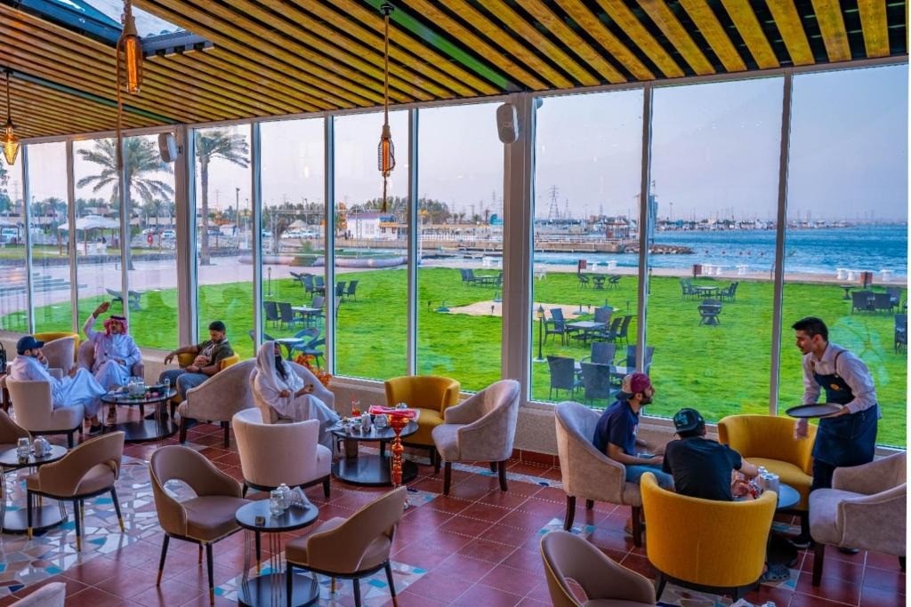 منتجع شاطئ النخيل(Palm Beach Resort) 38/73