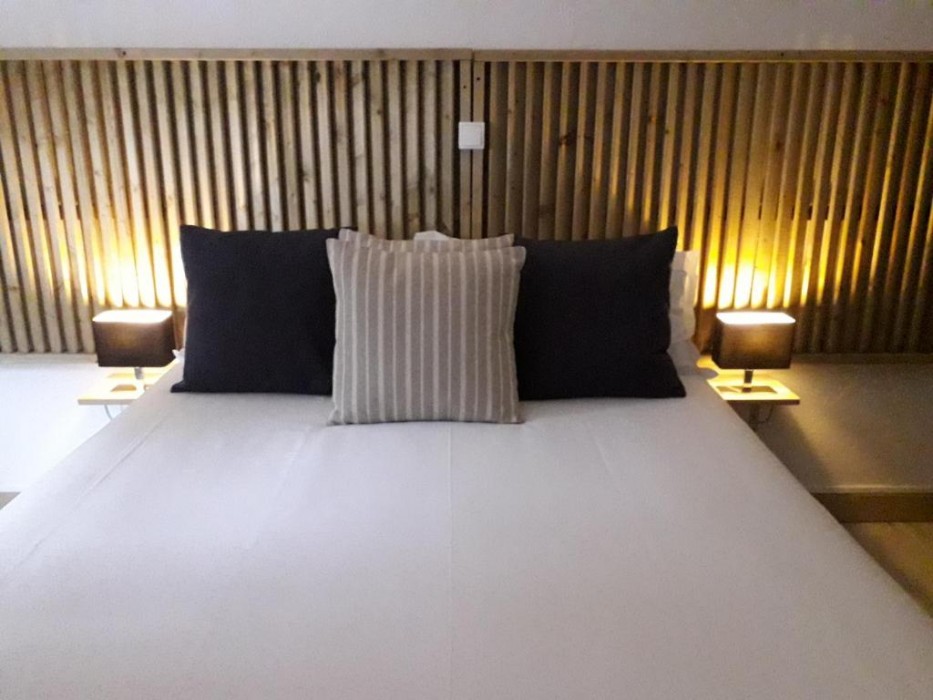 Hotel De La Mer 19/66