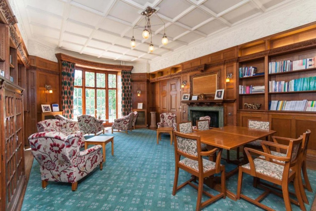 Greenlands Hotel 24/58