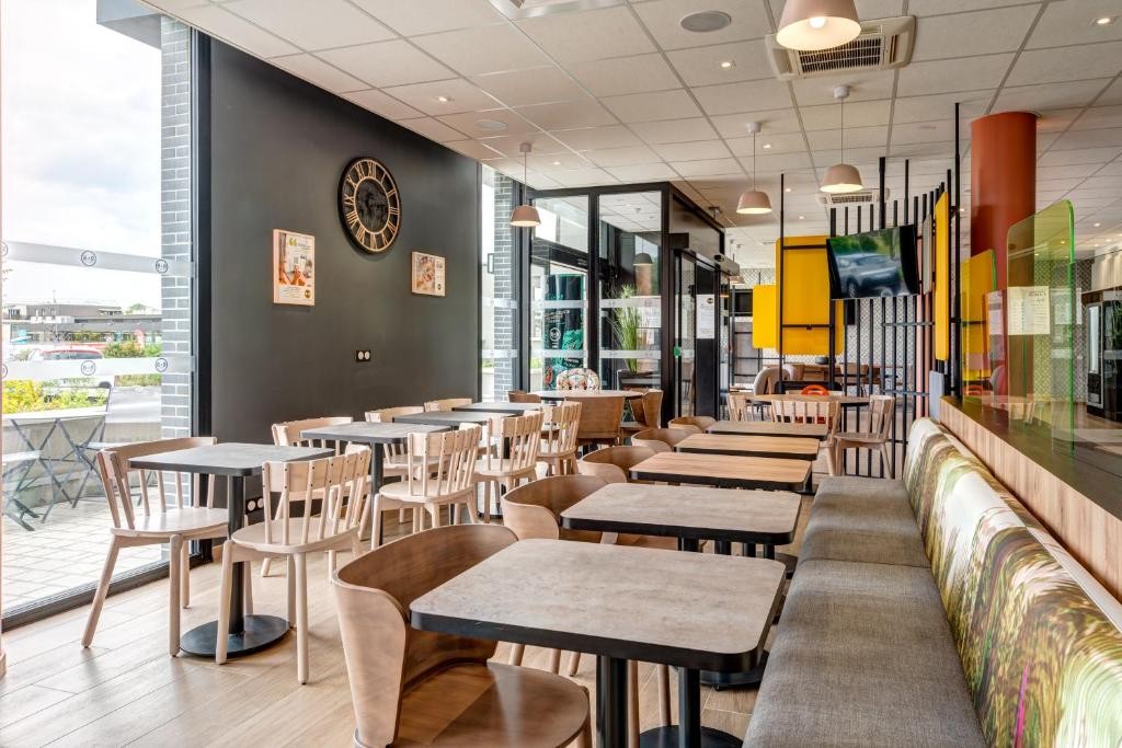 B&B Hotel Le Port Marly Saint Germain en Laye 24/40