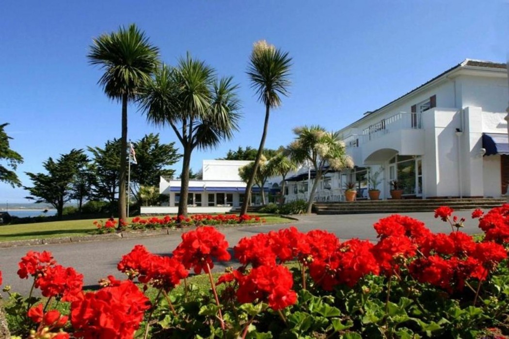 Commodore Hotel 1/42